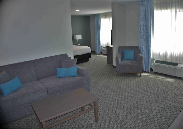 1 Room Suite at Brookstone Inn & Suites Fort Dodge, Iowa