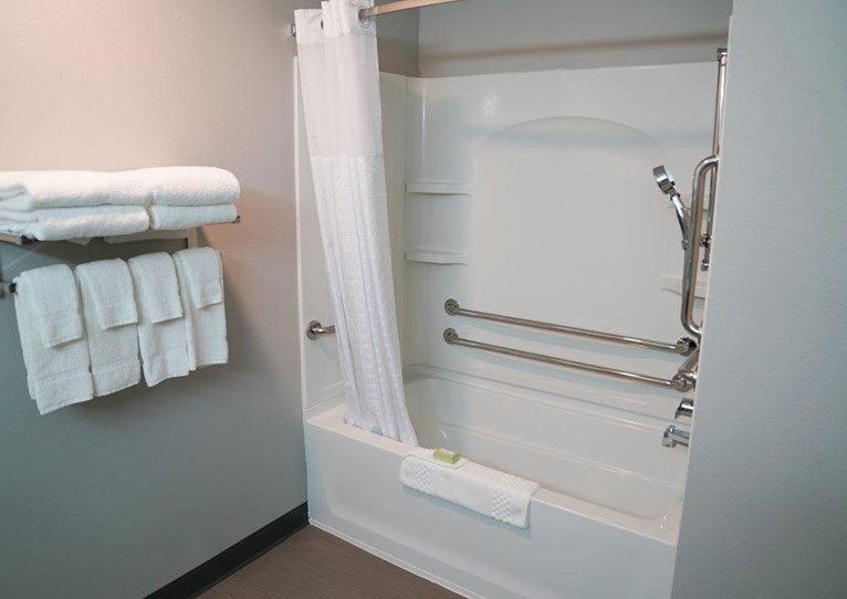 Accessible Deluxe 2 Queen Bed at Brookstone Inn & Suites Fort Dodge, Iowa
